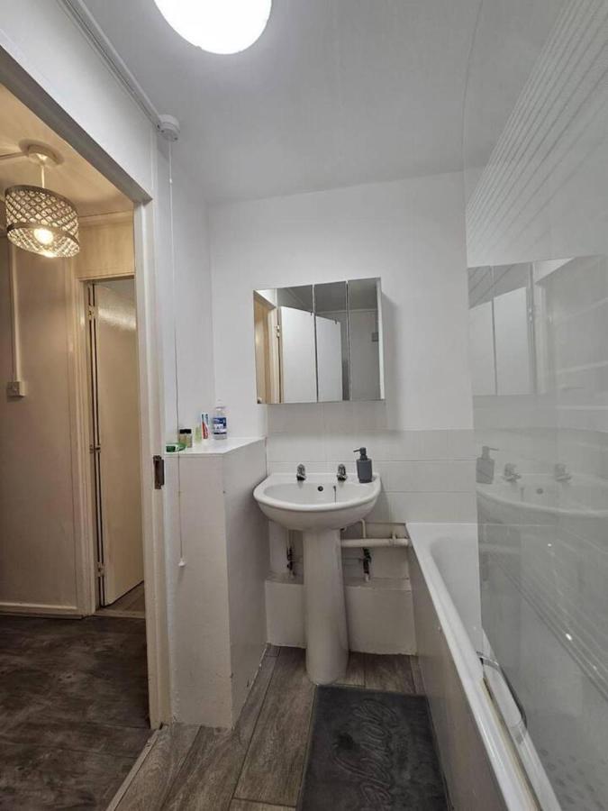 Stunning 1-Bed Apartment In Londra Dış mekan fotoğraf